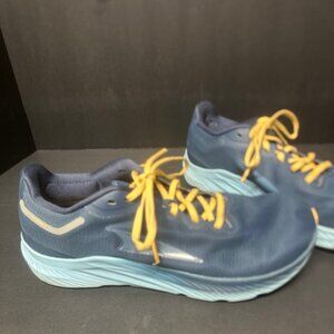 Altra Rivera 3 Woman's Size 9 Wide